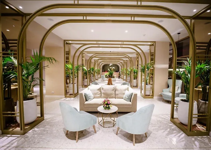 Bacolux Koralio, Hotell