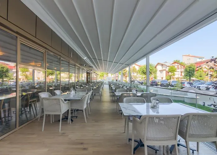 Hotell Bacolux Koralio,