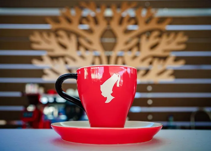 Bacolux Koralio, Hotell