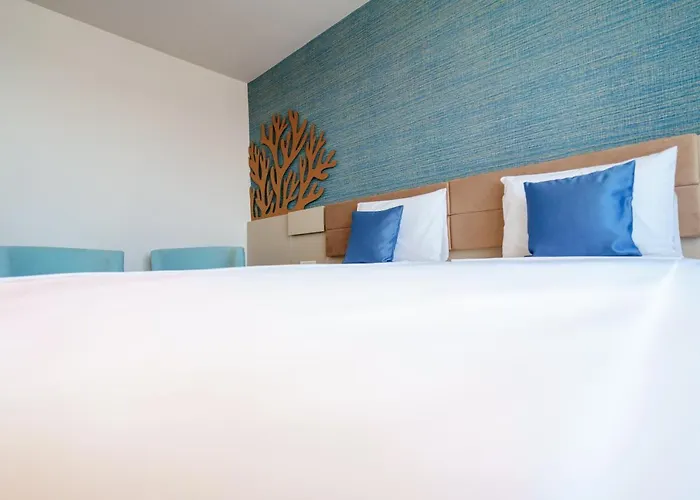 Hotell Bacolux Koralio,