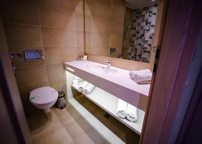 Bacolux Koralio, Hotell 4*