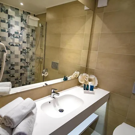 מלון Bacolux Koralio, 4*