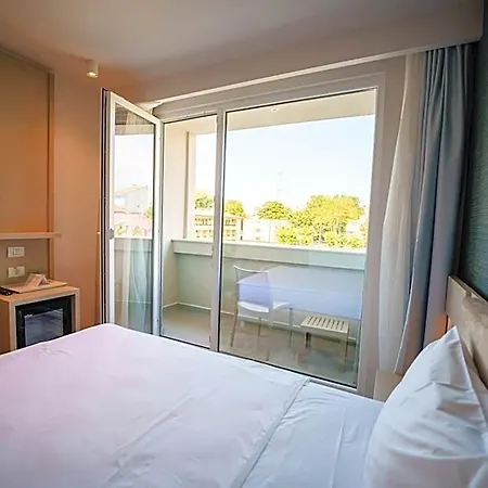 Hotel Bacolux Koralio, 4*
