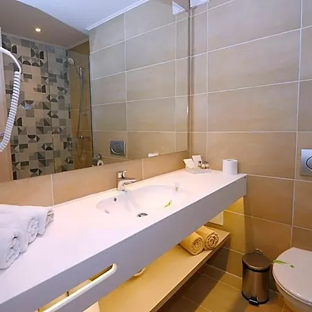 Bacolux Koralio, Hotel 4*
