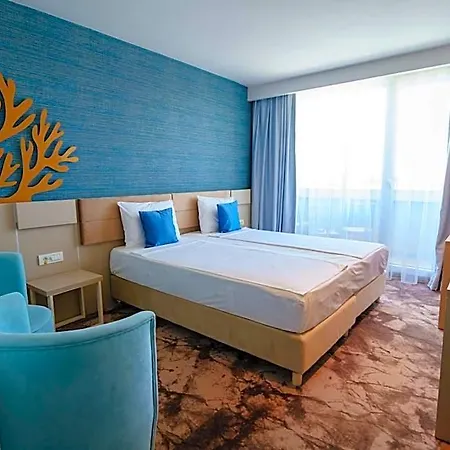Bacolux Koralio, Hotel 4*